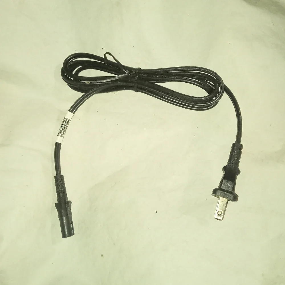 NEW* Volex Power Cable